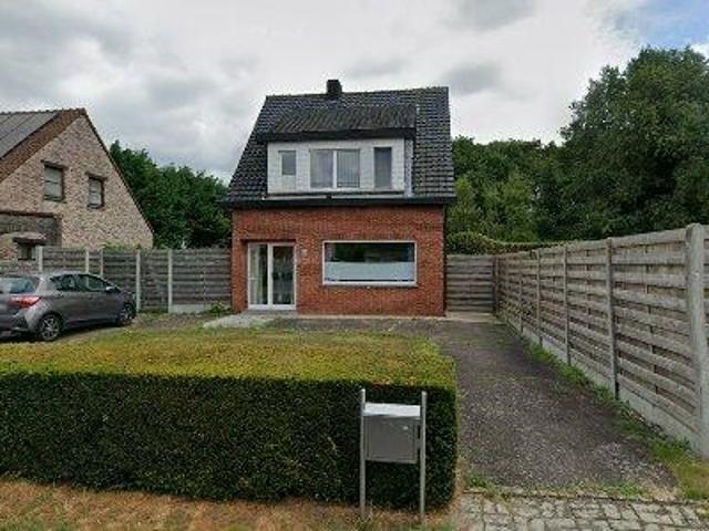 133 m2 apartment for rent in Mol