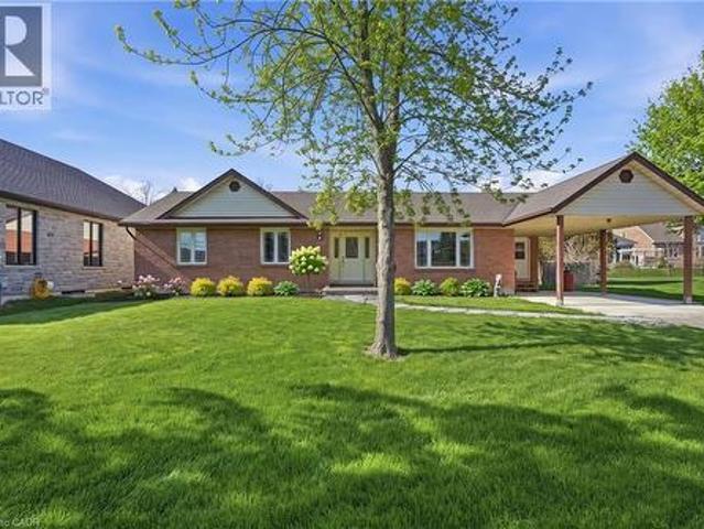 133 New Lakeshore Road, Port Dover, ON, N0A 1N3 house for sale | Listing ID 40852 | Royal LePage