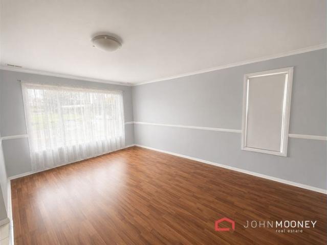 133 Raye Street, Tolland