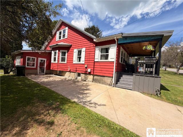 133 Woodlawn Avenue