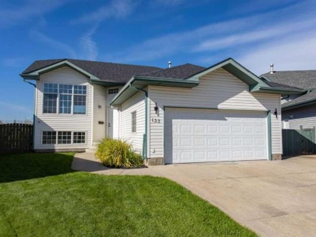 133 Wellington Close, Blackfalds, AB, T0M 0J0 house for sale | Listing ID A2347 | Royal LePage