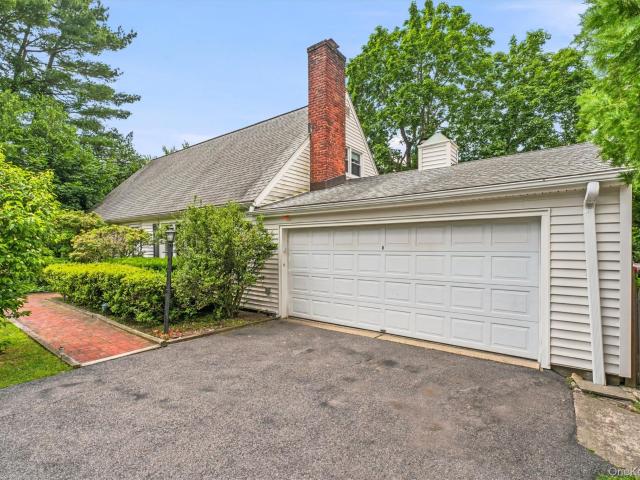 133 Westlake Drive