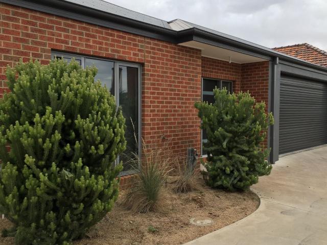 1/33A Booth Street, Golden Square | Bendigo Ballarat Real Estate Pty Ltd