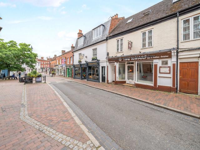 133b High Street Godalming, Godalming 1 bedroomProperty for lettings Seymours