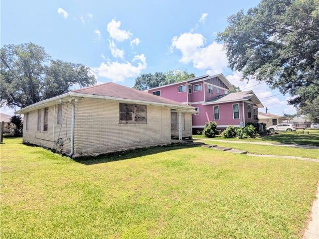 1344 Mithra Street