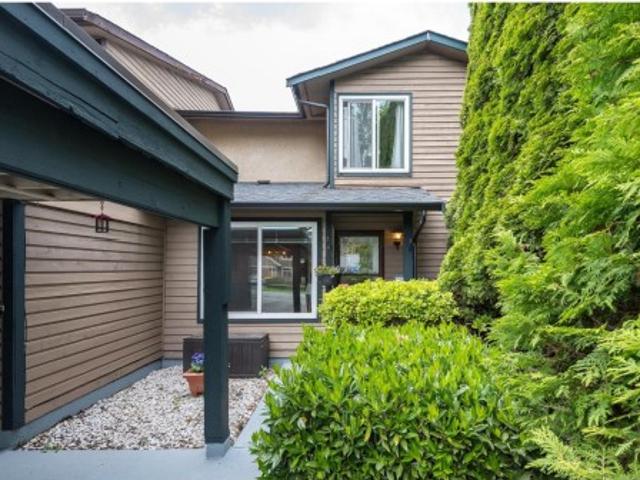 1344 A Avenue, Surrey, BC, V3W 8H2 duplex for sale | Listing ID R3160 | Royal LePage