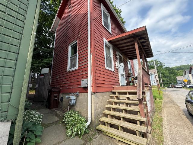 1345 New St