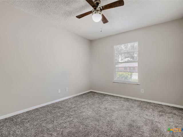 1345 Azalea Ln