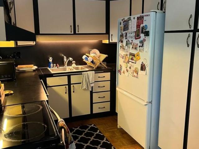 1345 Astor 2 Bedroom Apartment for Rent at 1345 N Astor St, Milwaukee, WI 53202 Yankee Hill