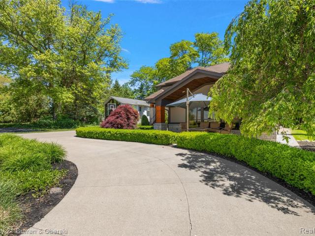1345 E Lake Drive