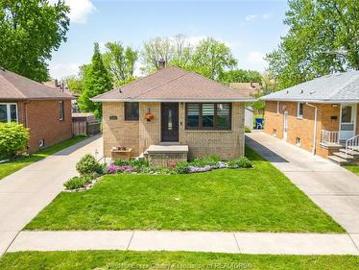 1347 Bernard Road, Windsor, ON, N8Y 4K2 house for sale | Listing ID 26010 | Royal LePage