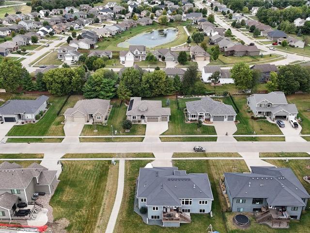 1340 Twelve Oaks Dr, Polk City, IA