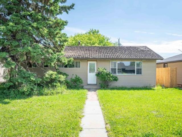 13411 Street Nw, Edmonton, AB, T5E 5A3 house for sale | Listing ID E4499 | Royal LePage
