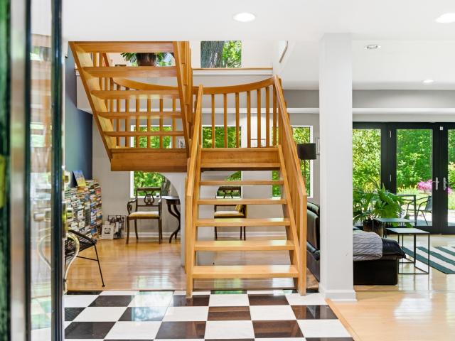 1341 Kenilwood Lane