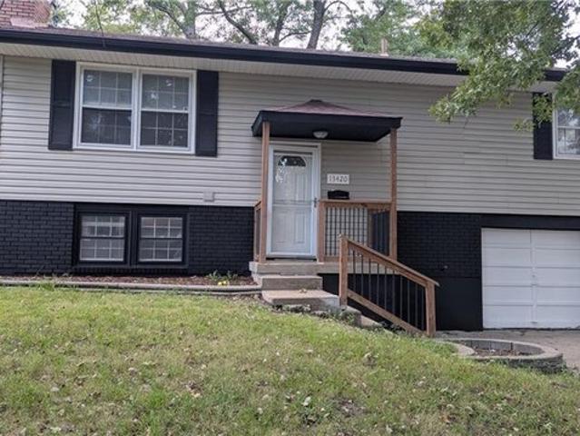 13420 Belmeade Ave, Grandview, MO 64030