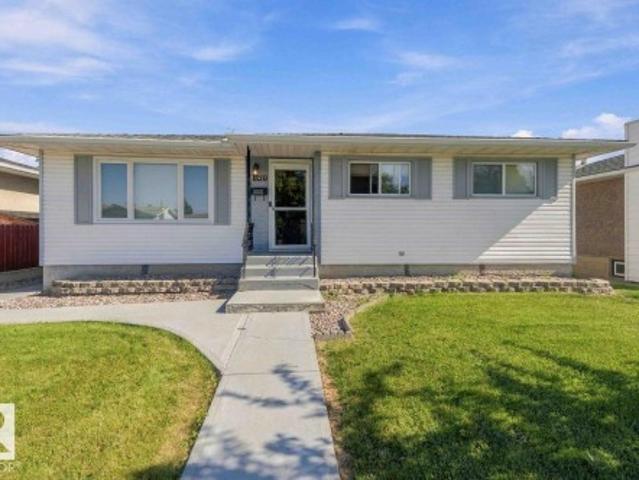 1342 Street Nw, Edmonton, AB, T5E 2W9 house for sale | Listing ID E4509 | Royal LePage