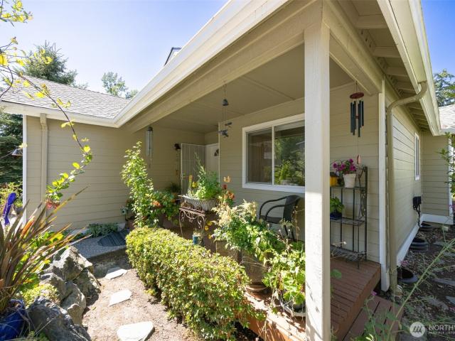 1342 Whatcom St