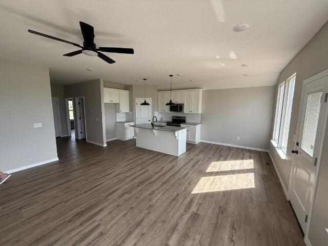 1343 N Maxine Avenue