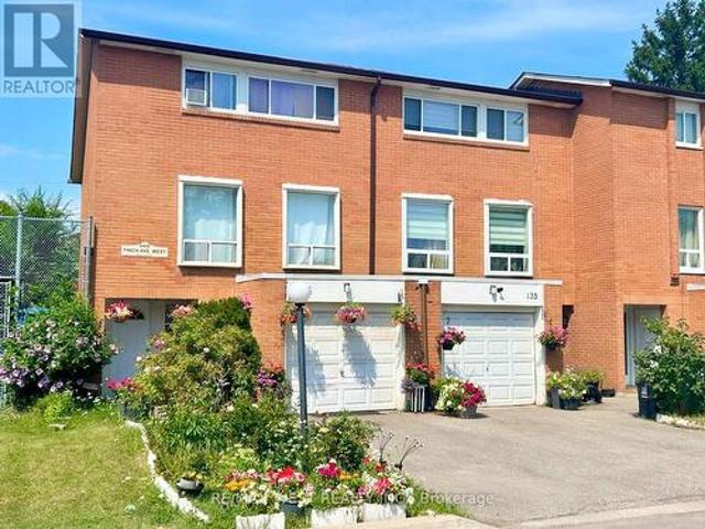 134 6 Finch Avenue W, Toronto, ON, M9V 1T4 townhouse for sale | Listing ID W13610 | Royal LePage