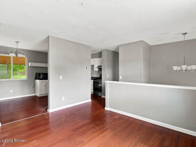 134 Carl St