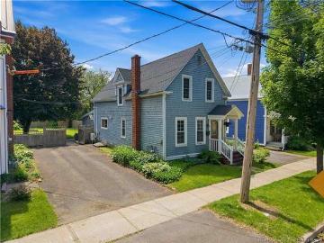 134 Charlotte St, Fredericton, NB, E3B 1L2 house for sale | Listing ID NB142141 | Royal LePage