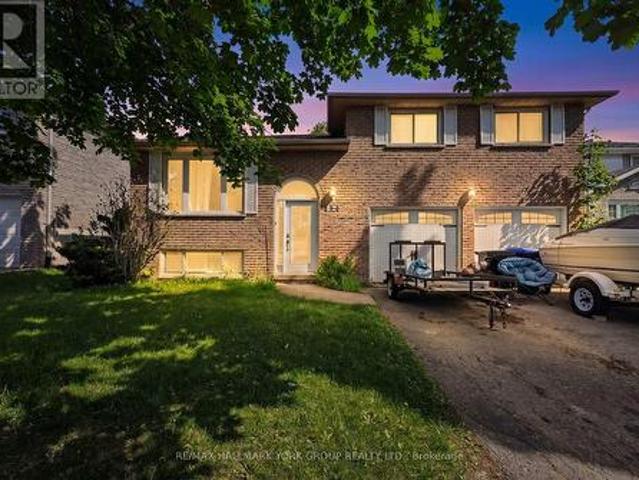 134 Crown Crescent, Bradford West Gwillimbury, ON, L3Z 2L5 house for sale | Listing ID N13526 | Royal LePage