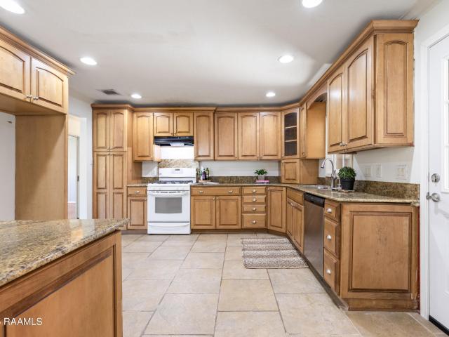 134 Antigua Dr, Lafayette, LA 70503 | MLS #RA2500005