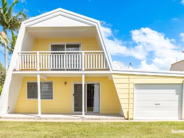 1/34 Bauer Street, Bargara QLD 4670 Townhouse For Rent | Domain