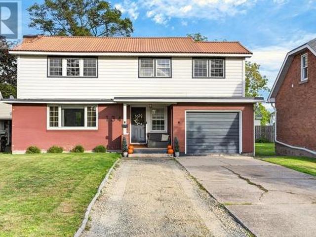134 Bishops Ct, Sault Ste. Marie, ON, P6A 3V9 house for sale | Listing ID SM262665 | Royal LePage