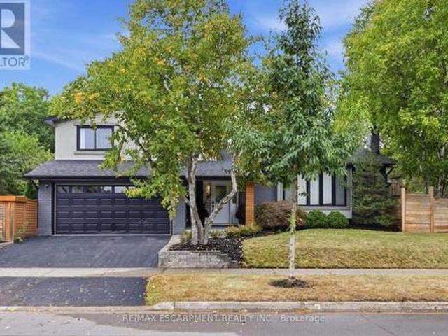 134 Fairwood Place W, Burlington, ON, L7T 4B6 house for sale | Listing ID W13846 | Royal LePage