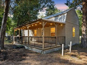 134 Maple Ave, Streetman, TX 75859 | MLS #20895