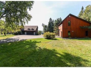 House for sale in Charlotte - Garden, Fireplace