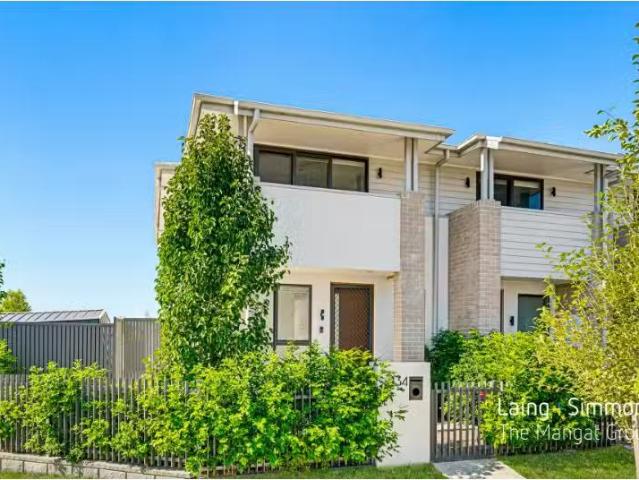 134 Parkway Drive, Marsden Park House for rent Listed by Saed.