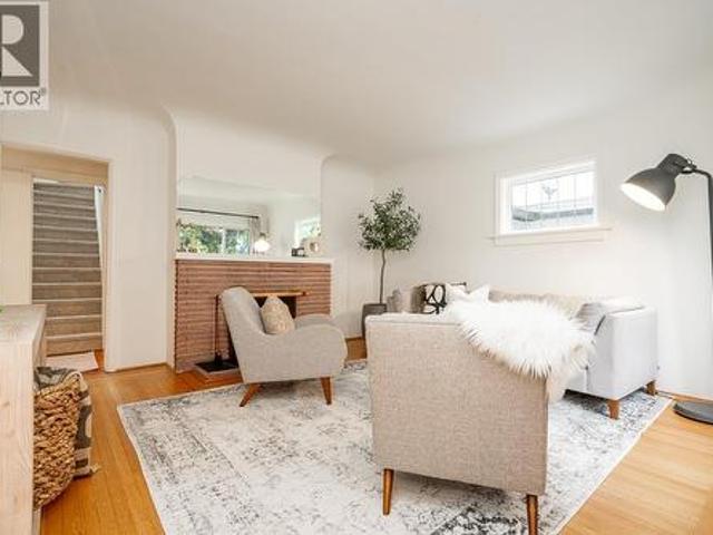 134 W 40Th Avenue, Vancouver, BC, V5Y 2R2 house for sale | Listing ID R3149 | Royal LePage