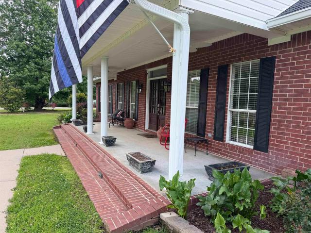 134 W Little Lane