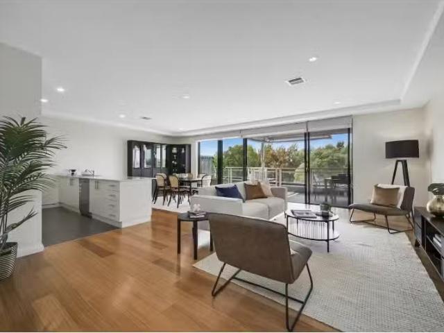 135/54 Printers Way, KINGSTON Apartment for rent Listed by Zo.