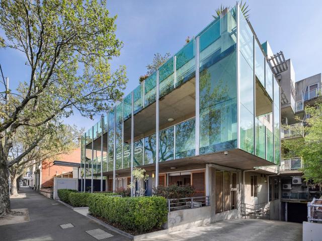 1/355 Rathdowne Street, Carlton