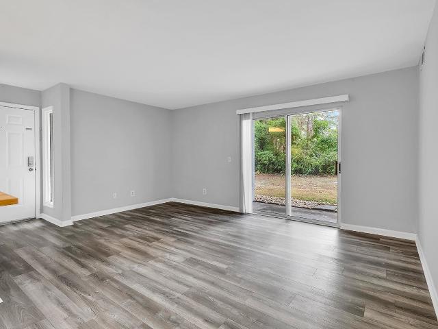 1356 Glenns Bay Rd. I 204