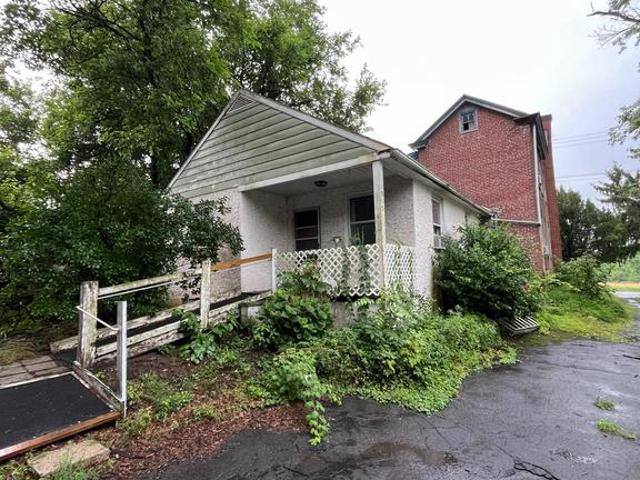 1357 N Gravel Pike