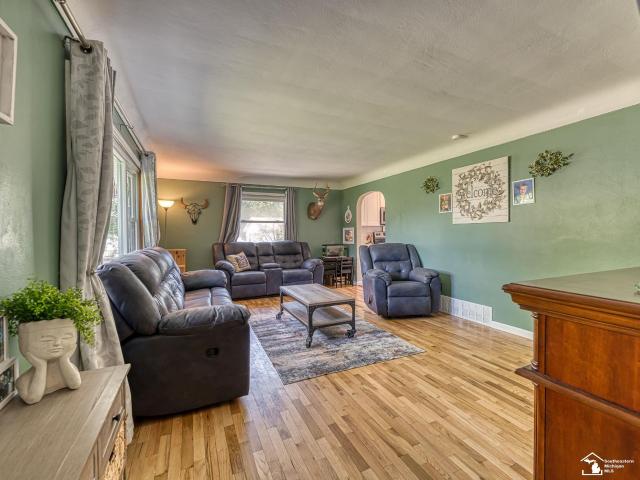 1359 Moore Road
