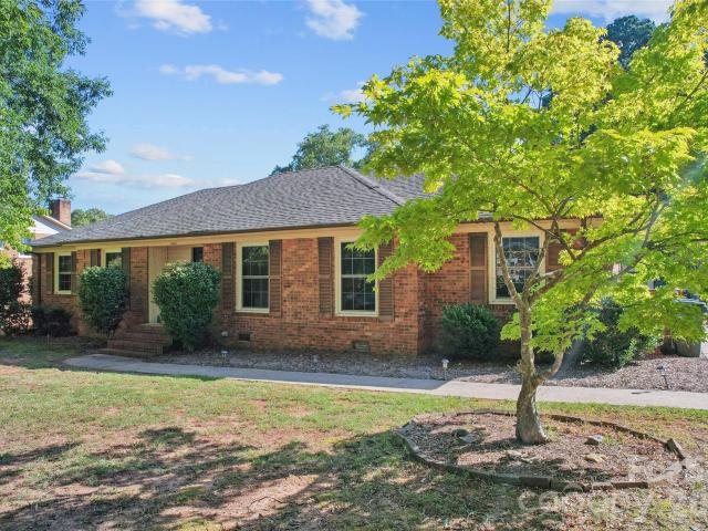 13507 Four Oaks Lane