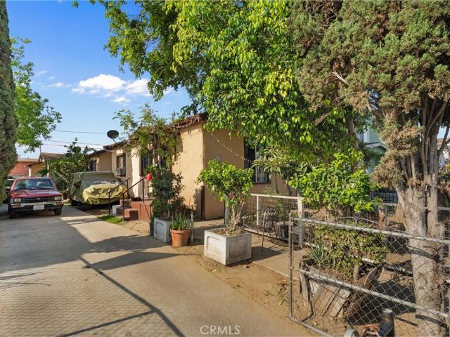 1350 E 43rd St, Los Angeles, CA 90011 | MLS #DW26079