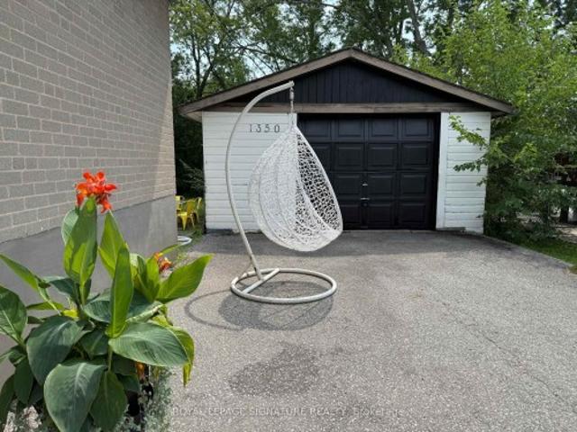 1350 Rebecca Street, Oakville, ON, L6L 1Z4 house for sale | Listing ID W13774 | Royal LePage