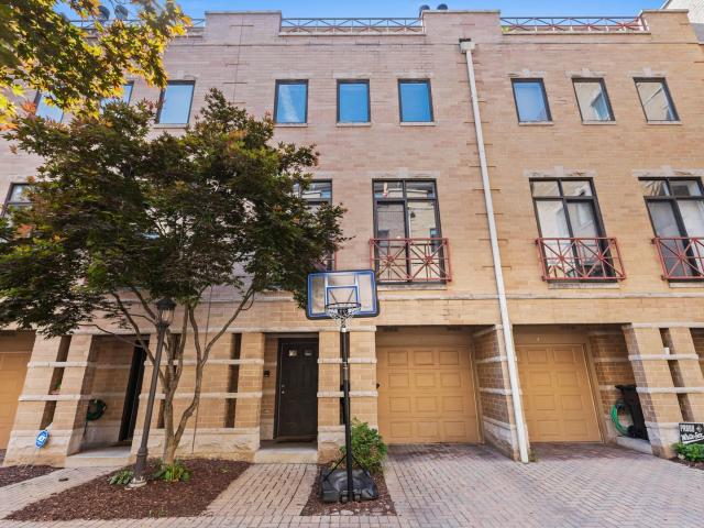 1350 W Byron Street Unit 3, Chicago, US, IL