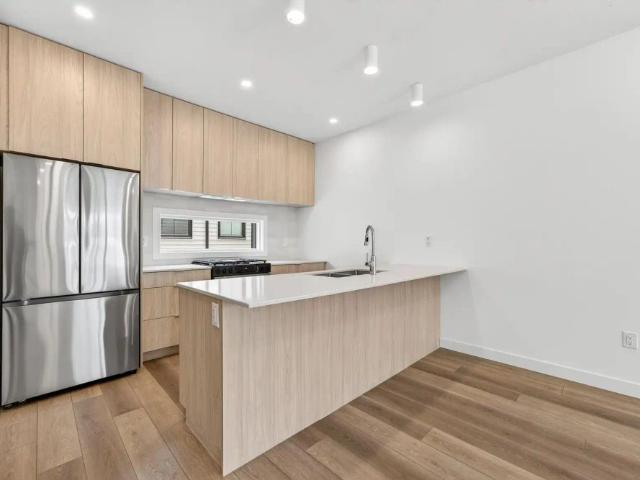 13516 115 Avenue — 18