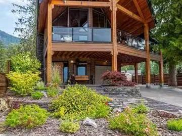 13516 Lakeshore Drive, Boswell, BC, V0B 1A0 house for sale.