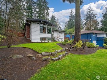 13525 4th Avenue NE