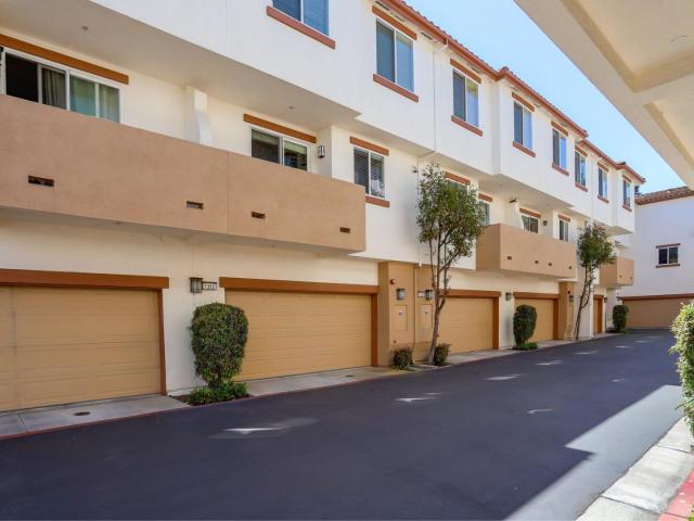 1352 Mckinley Court