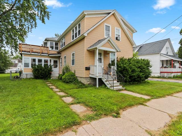 1352 DAY Street