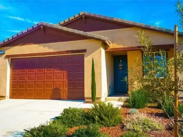 1352 FIDDLELEAF DR, BANNING, CA 92220